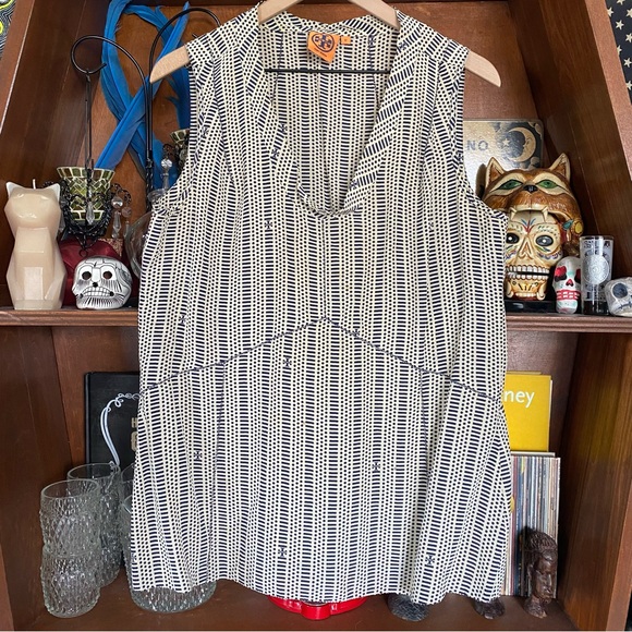 Tory Burch Navy and White Sleeveless Top - Picture 2 of 5